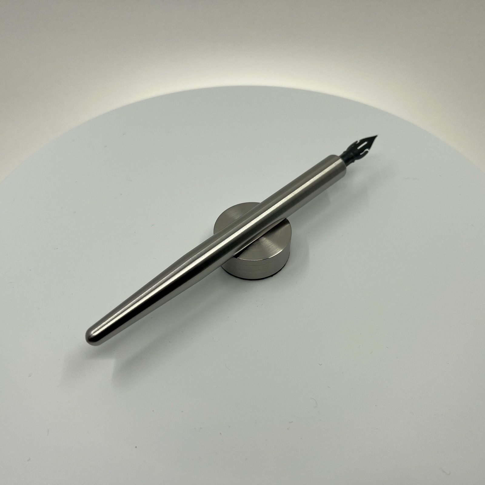 Premium Grade 5 Titanium Calligraphy Dip Pen with Blue Pumpkin Nib – Modern & Minimalist Design - Image 6