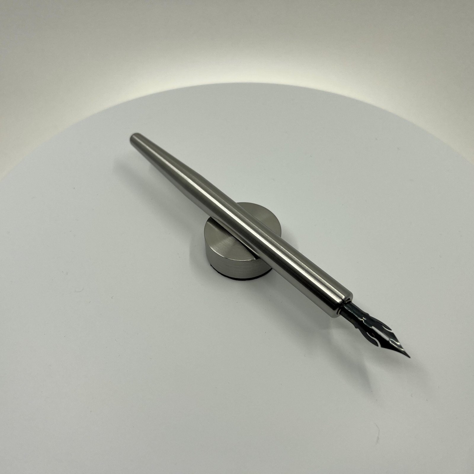 Premium Grade 5 Titanium Calligraphy Dip Pen with Blue Pumpkin Nib – Modern & Minimalist Design - Image 3