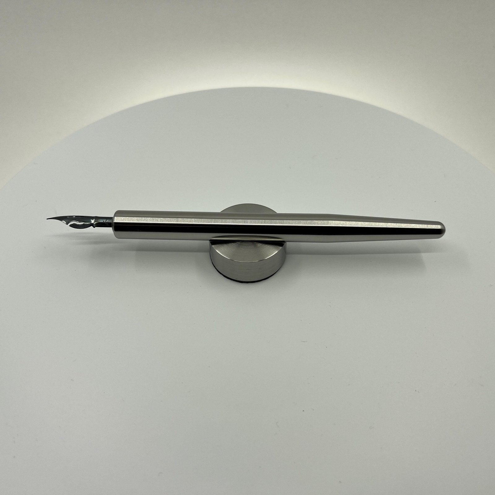 Premium Grade 5 Titanium Calligraphy Dip Pen with Blue Pumpkin Nib – Modern & Minimalist Design - Image 7