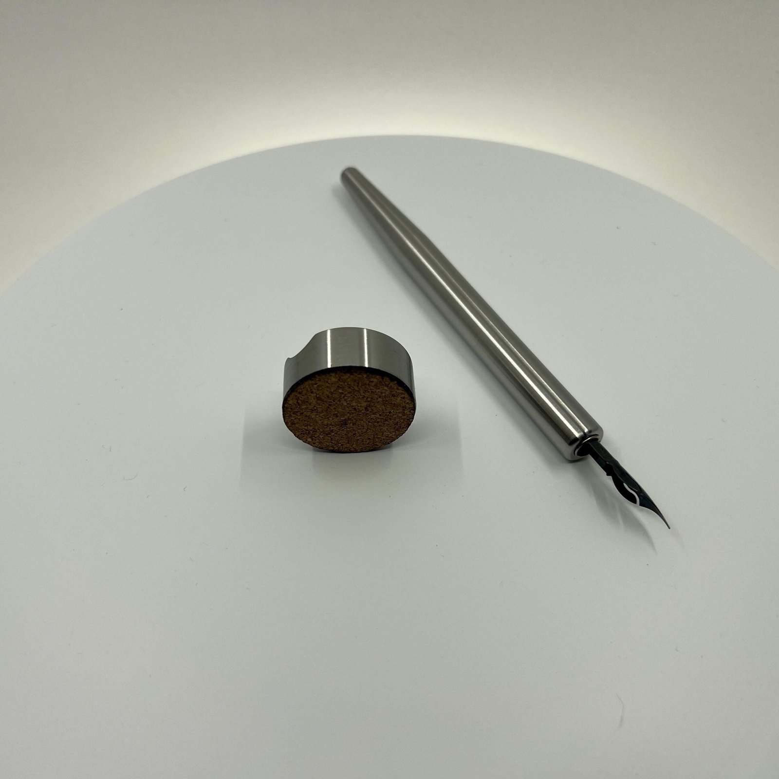 Premium Grade 5 Titanium Calligraphy Dip Pen with Blue Pumpkin Nib – Modern & Minimalist Design - Image 10